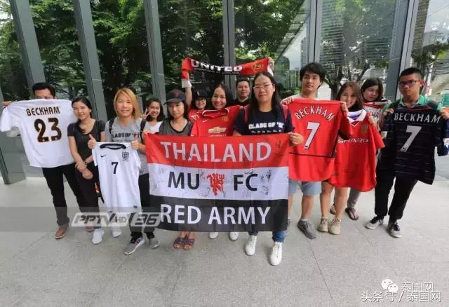 贝克汉姆穿着黄西服来中国,贝克汉姆访香港