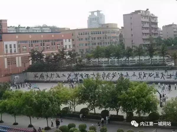 想穿校服,内江六中校服