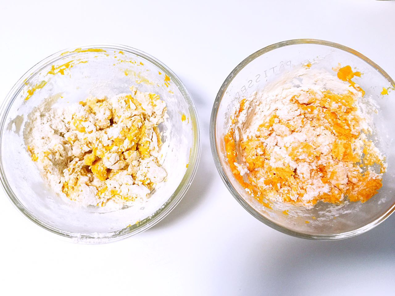 宝宝彩色手擀面的做法,纯手工手擀面制作过程