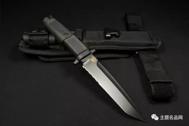 从极端*力武**的校官配刀进行开箱评价