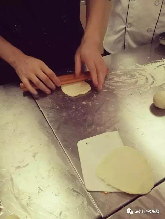 学西点好吗?有前途吗?让我们的伙伴们告诉你答案吧~|深圳学蛋糕|深圳蛋糕培训学校|深圳五大蛋糕学校|