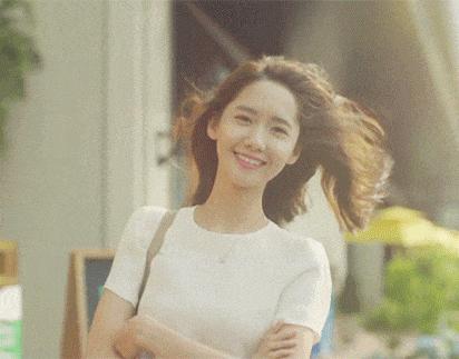 每到夏天，大连小姑娘们的工资都格外不够花！