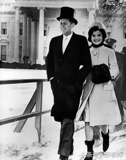 杰奎琳穿着带血的衣服,杰奎琳的眼泪音频