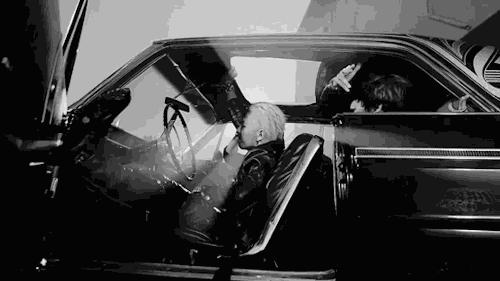 爆改五菱不算啥，氮气加速的捷达来虐他