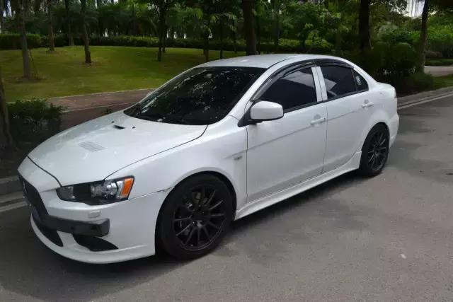 三菱翼神10款1.8自动带天窗多少钱,一万多三菱翼神自动挡