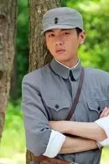 娱乐圈人气最高的4位单眼皮男神,娱乐圈十大单眼皮帅哥