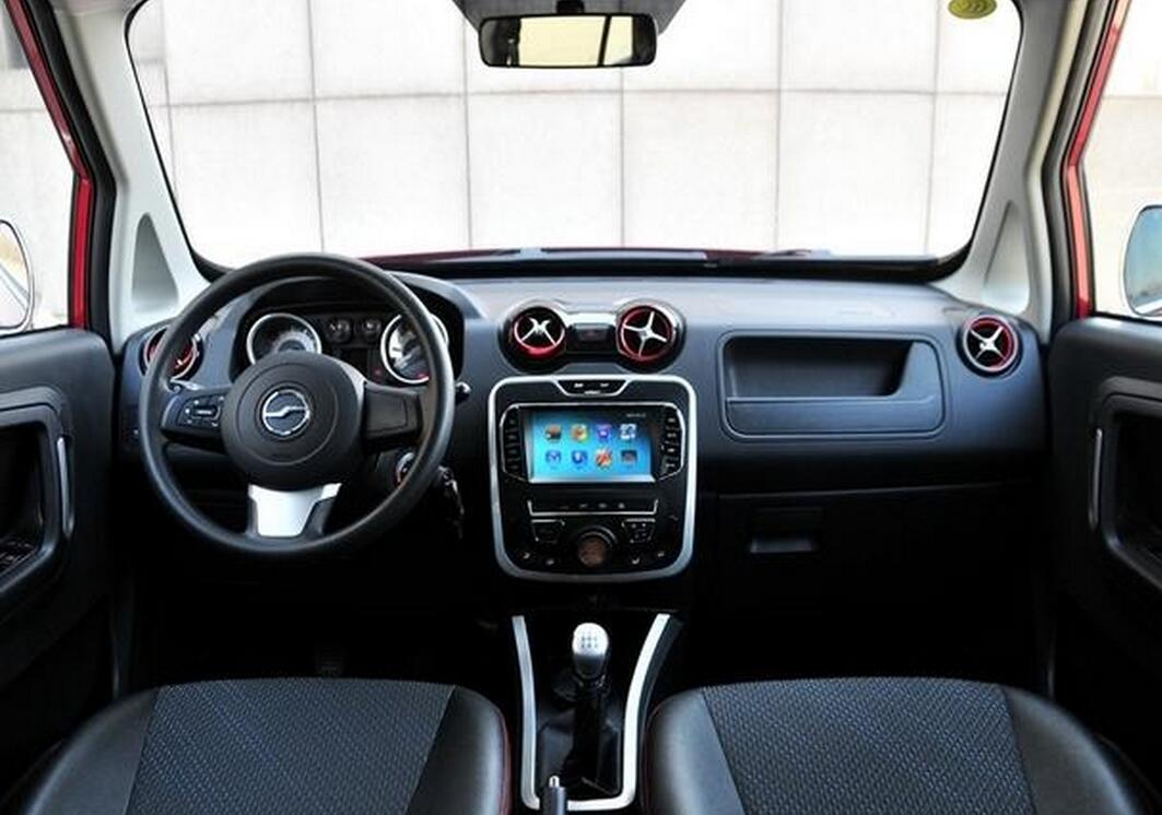 国产小型suv推荐十万以内,家用国产suv15万左右7座