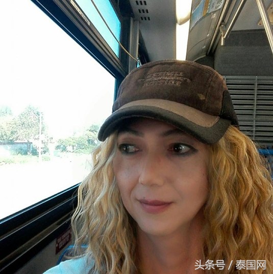 前泰国足球啦啦队社团主席追求自我，变性成为性感女人！