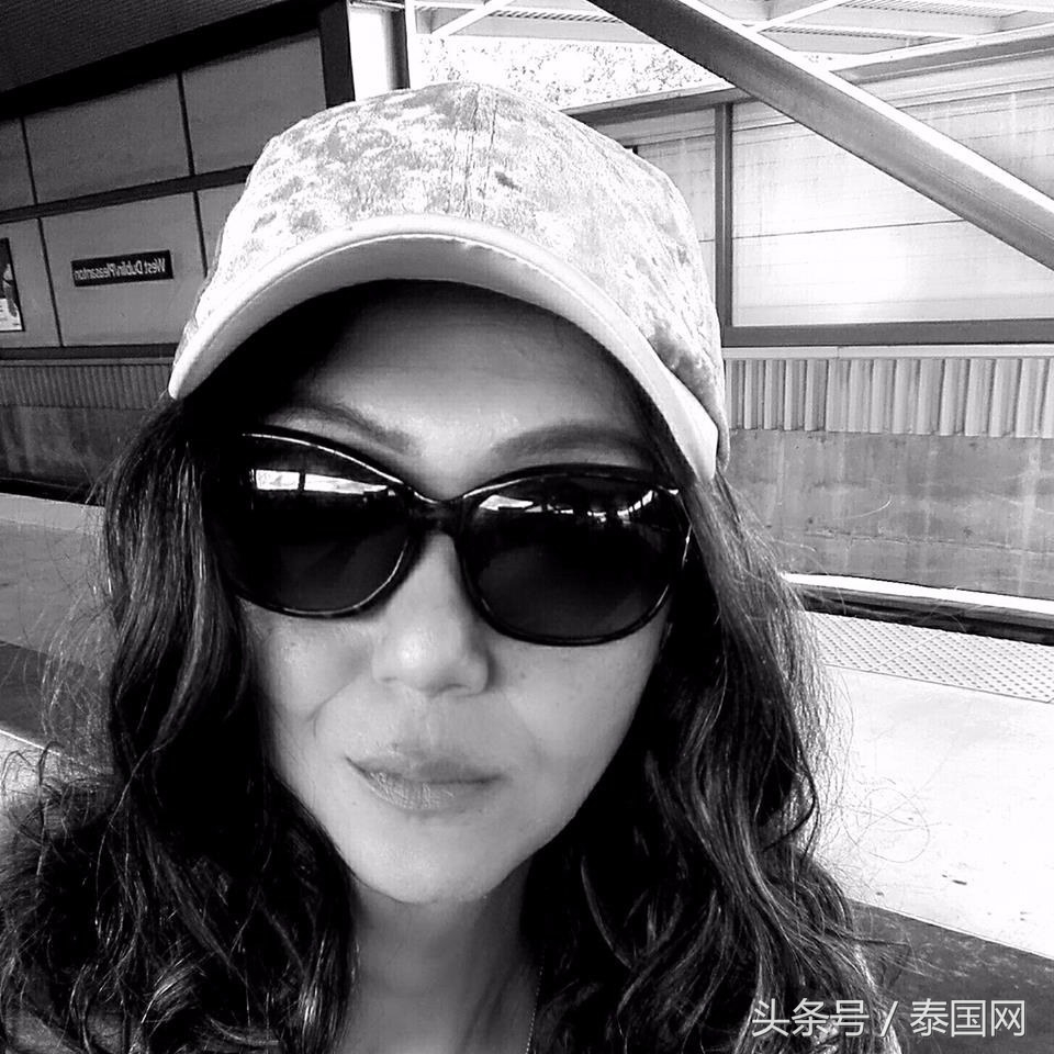 前泰国足球啦啦队社团主席追求自我，变性成为性感女人！