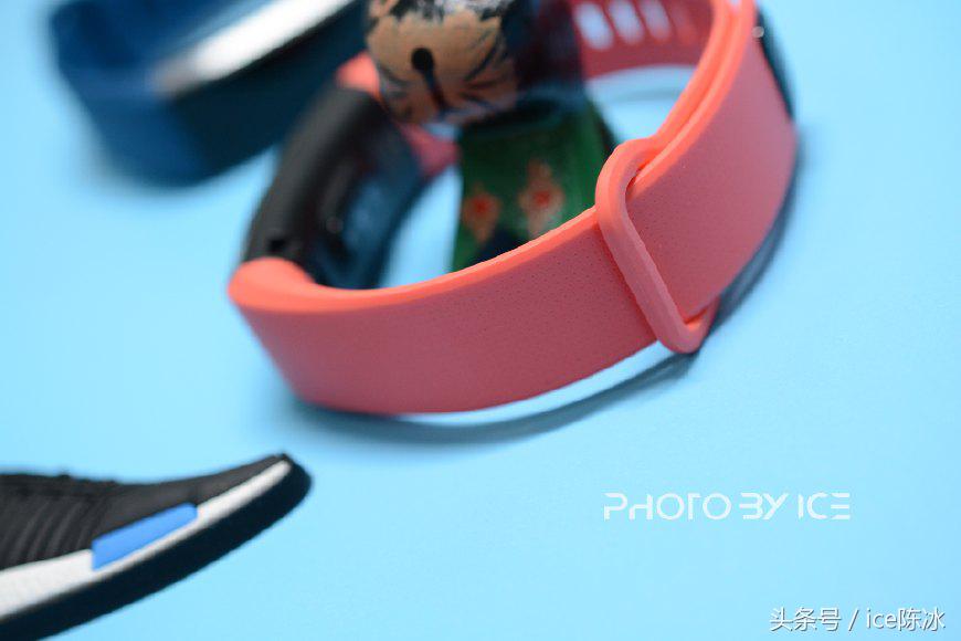 华为防水手环有哪几款,华为手环4pro防水吗能在水里游吗