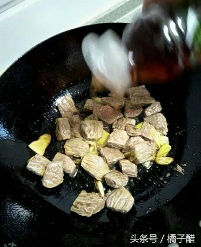 老饭骨炖牛肉土豆西红柿的做法,西红柿大头菜土豆炖牛肉做法