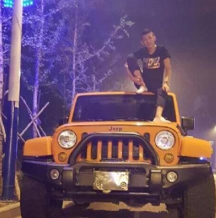 天佑豪车,天佑身价有多少个亿