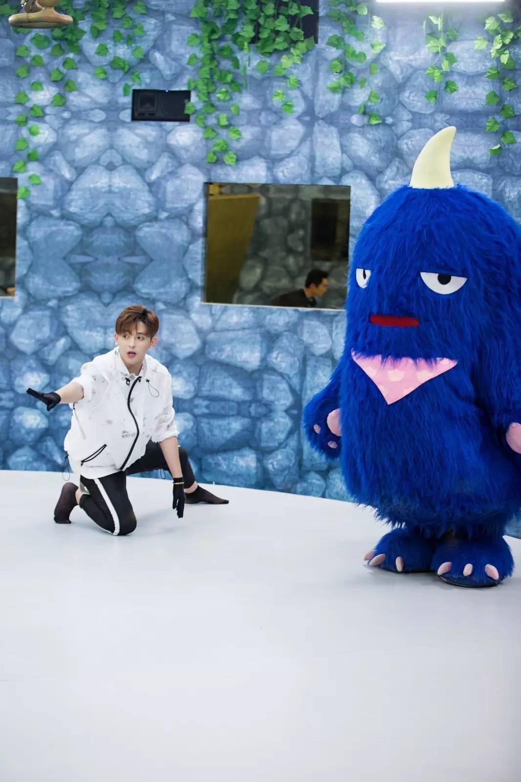 疯狂的麦咭左小青穿多大鞋,疯狂的麦咭左小青