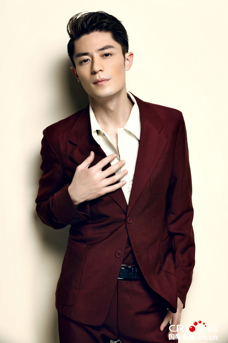 霍建华和靳东哪个才是老干部,霍建华靳东老干部天团