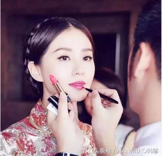 深扒明星化妆品,兰蔻和迪奥化妆品哪款适合34岁