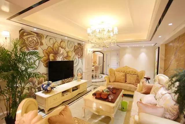 欧式水晶吊灯奢华大气,欧式吊灯搭配现代简约轻奢全屋