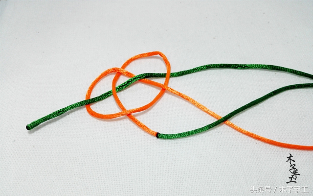木子手工红绳手链,木子手工编织红绳慢动作