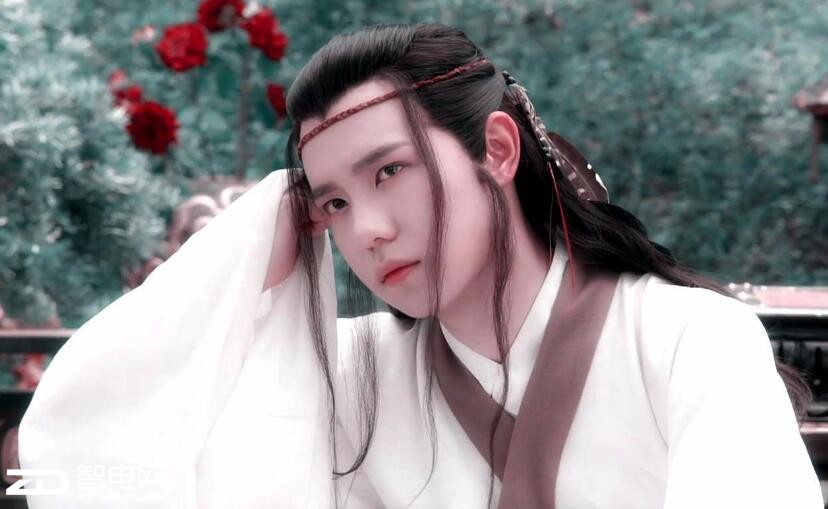 小包子身中数箭领盒饭大容量长续航手机让你一次看过瘾