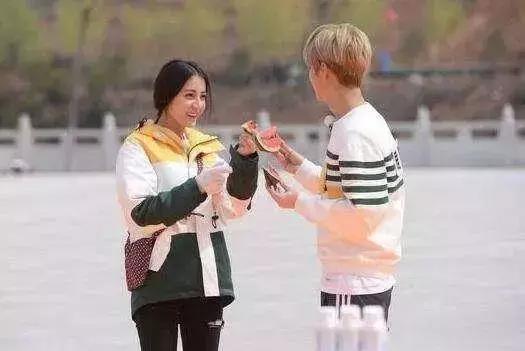 鹿晗和热巴道歉了吗,鹿晗对热巴和乔欣态度