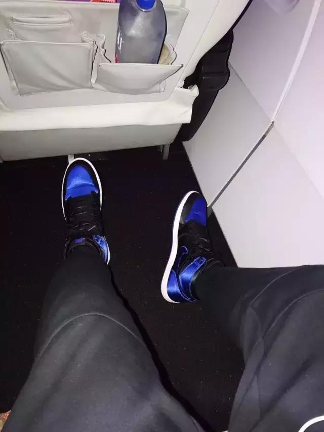 “船长”CP3变身“宇航员”/“白斑马”成轮滑鞋