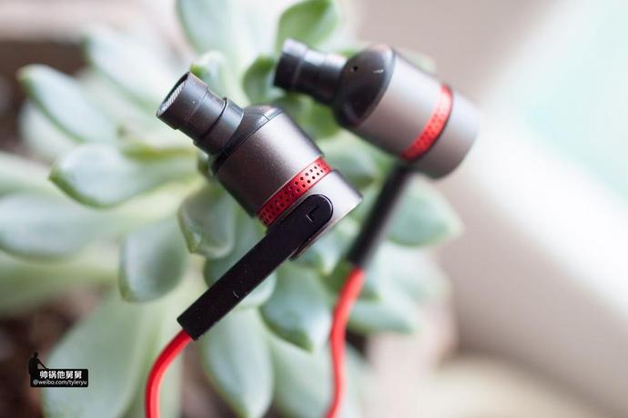 为K歌而生唱吧BANG三单元圈铁耳机