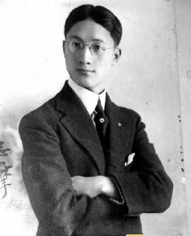 中国著名诗人经典语录,八位诗人的经典名句