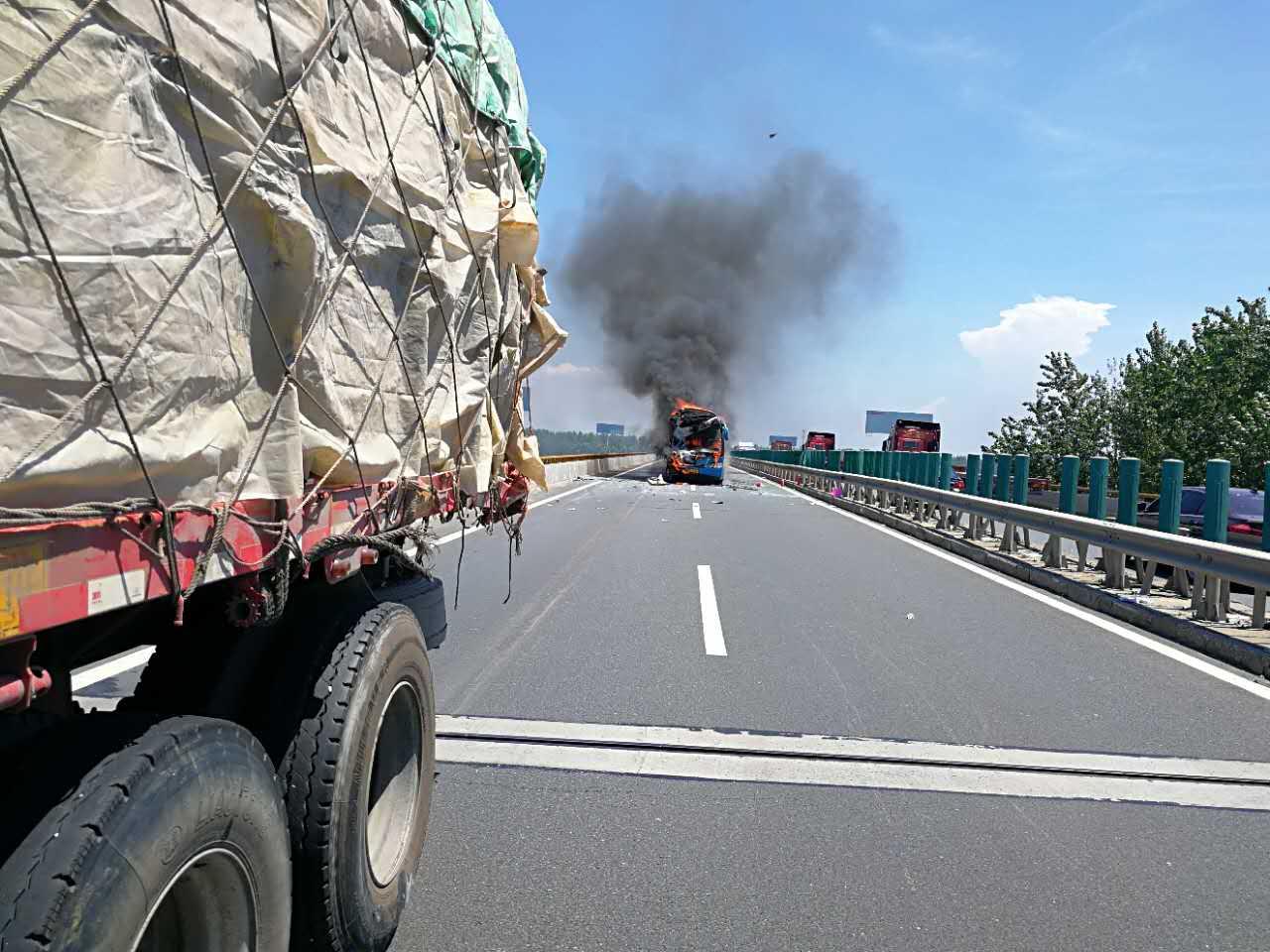 汉宜高速小车着火,汉宜高速车辆着火