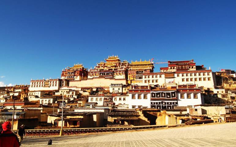 云南旅游全攻略自由行美食,别再问攻略