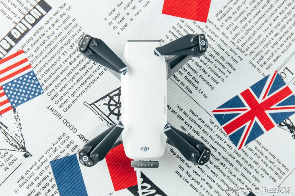 大疆精灵航拍机,大疆晓对比大疆精灵3