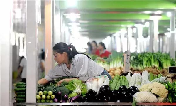 石家庄市区内最大的菜市场,石家庄网红菜市场