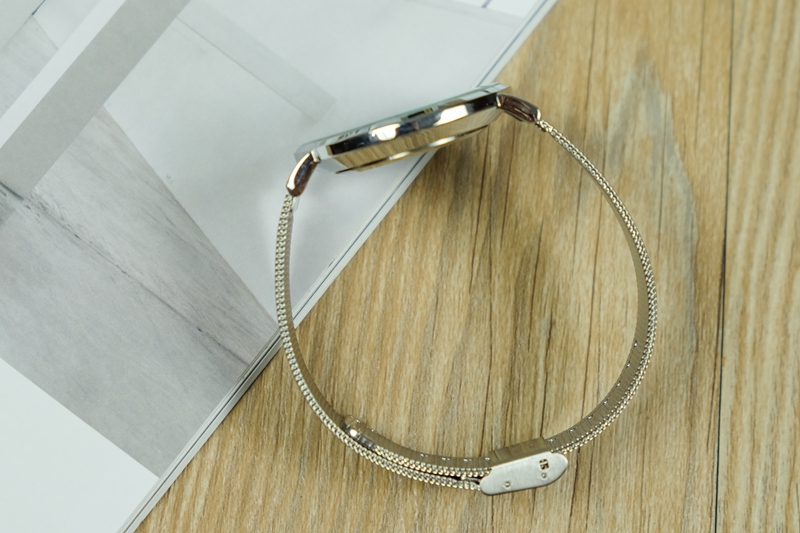 成人创意时装,适合年轻人的时尚表