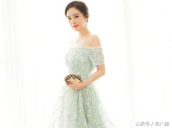 杨幂为什么会被人黑了那么多年?脚臭传闻是真的吗?