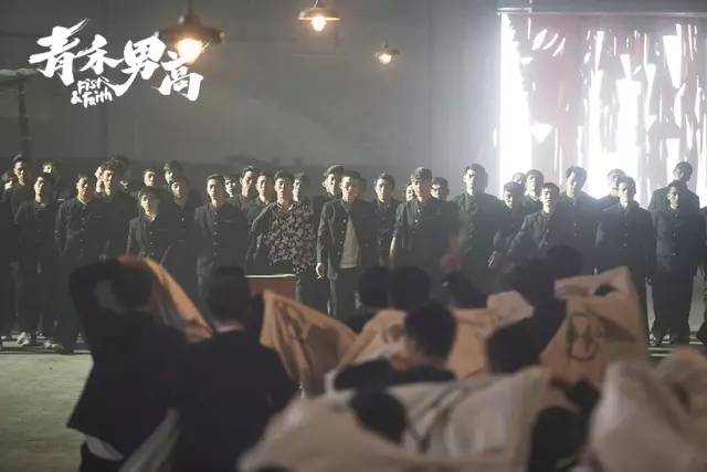 《青禾男高》就是一部真人结合国漫的电影，这也是导演蒋卓原的热血国漫的情结