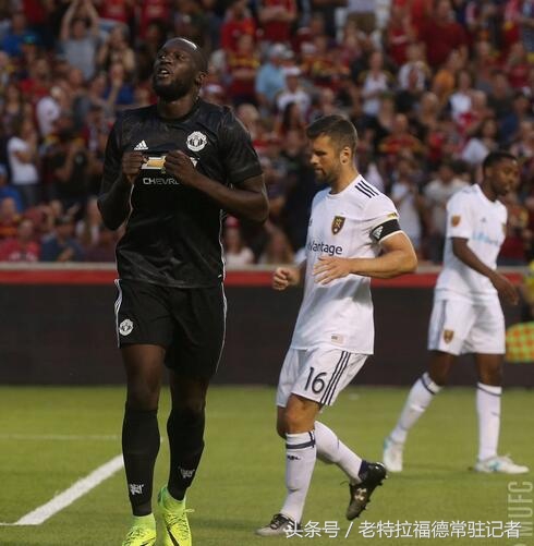 强壮如坦克，竟然还有速度和小技术，这个体格级别的卢卡库就是大杀器