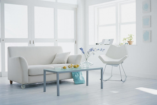 地板和家具颜色的搭配,红木色地板配什么颜色的家具好看