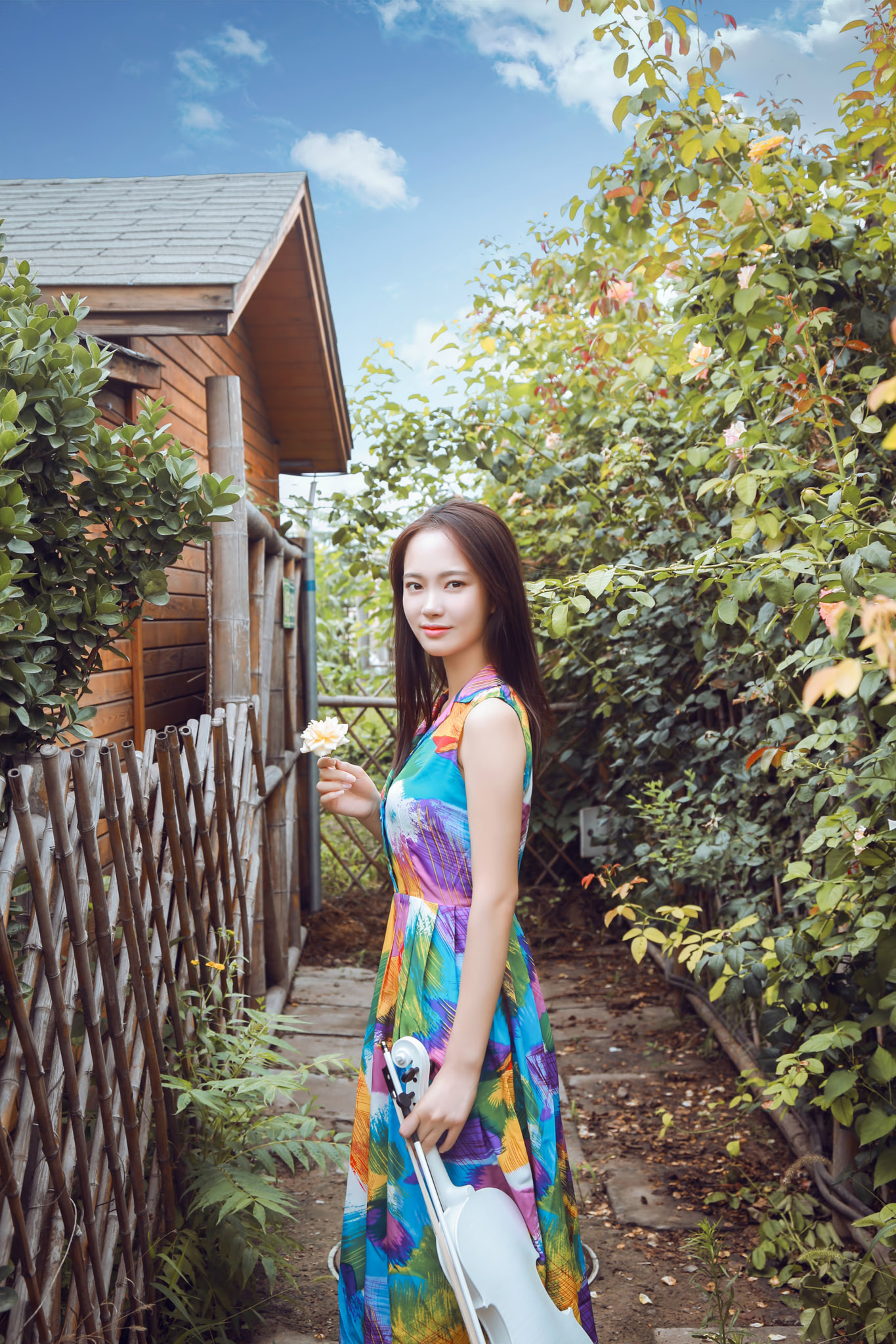 木屋里的小姑娘,围屋里的小姑娘