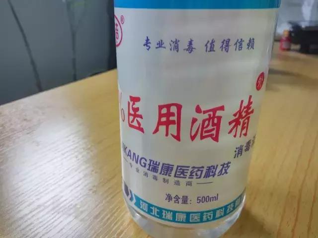 真没想到你是这样的口红控！从来都不花钱买口红！水土不服就服你！