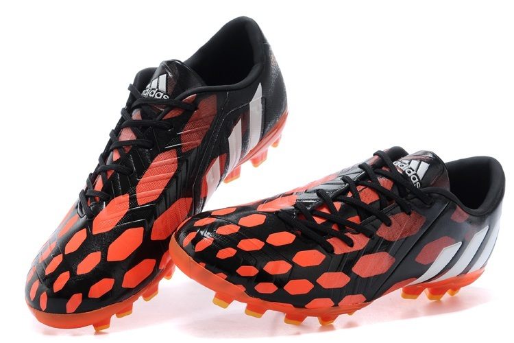 阿迪达斯足球纪念款,阿迪达斯如今落寞的鞋