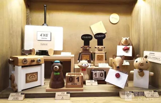 这家店挂着音乐盒的招牌，里面竟然藏着一个免费游乐园？