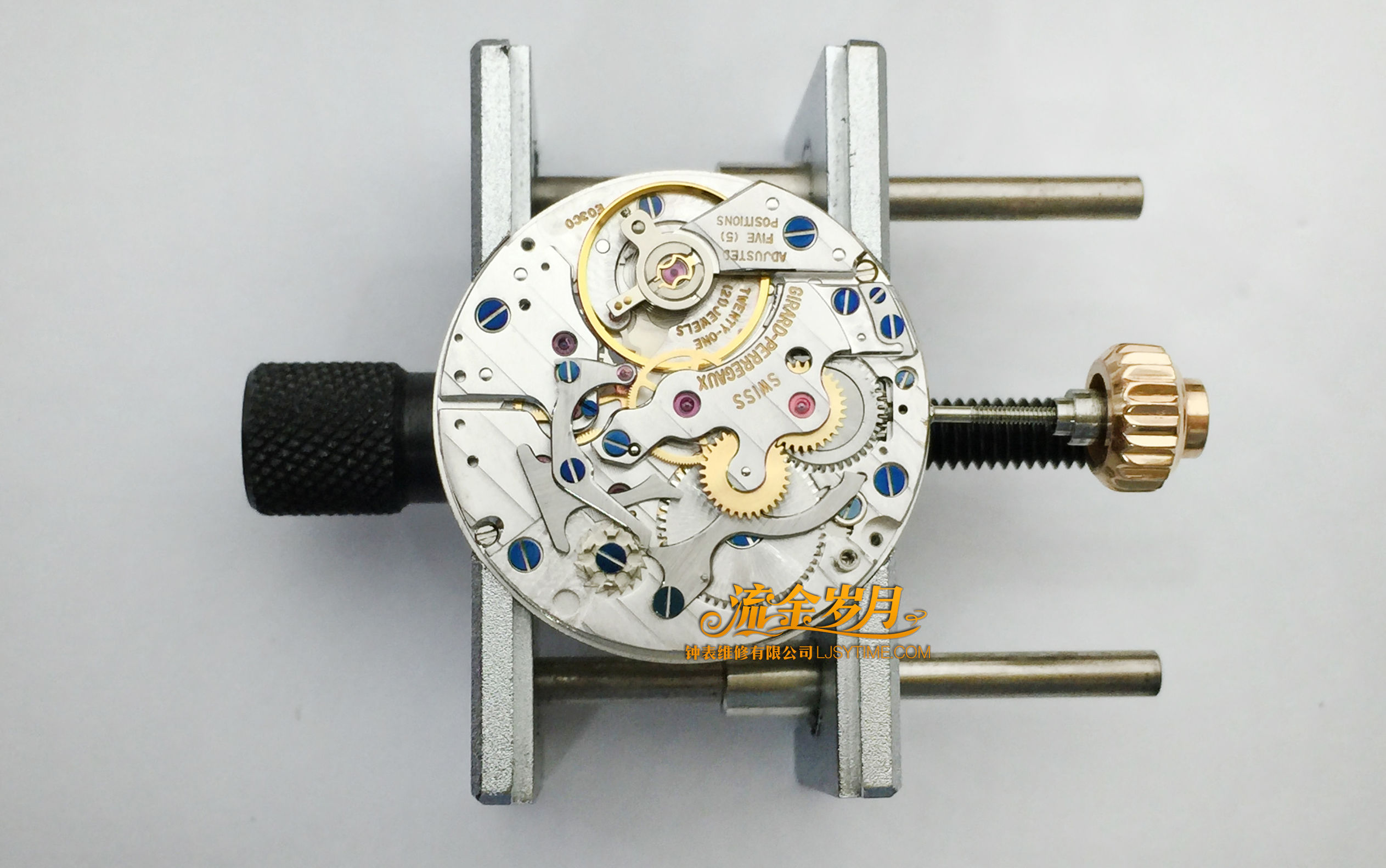 手表进水导致停走,不及时洗油真的很伤!把芯生锈断掉要换,机芯满是锈迹~看芝柏单按钮计时洗油后焕然一新