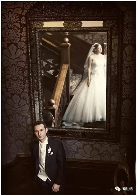 摄影师亲手教新人摆婚纱照造型,6种必拍的婚纱照风格