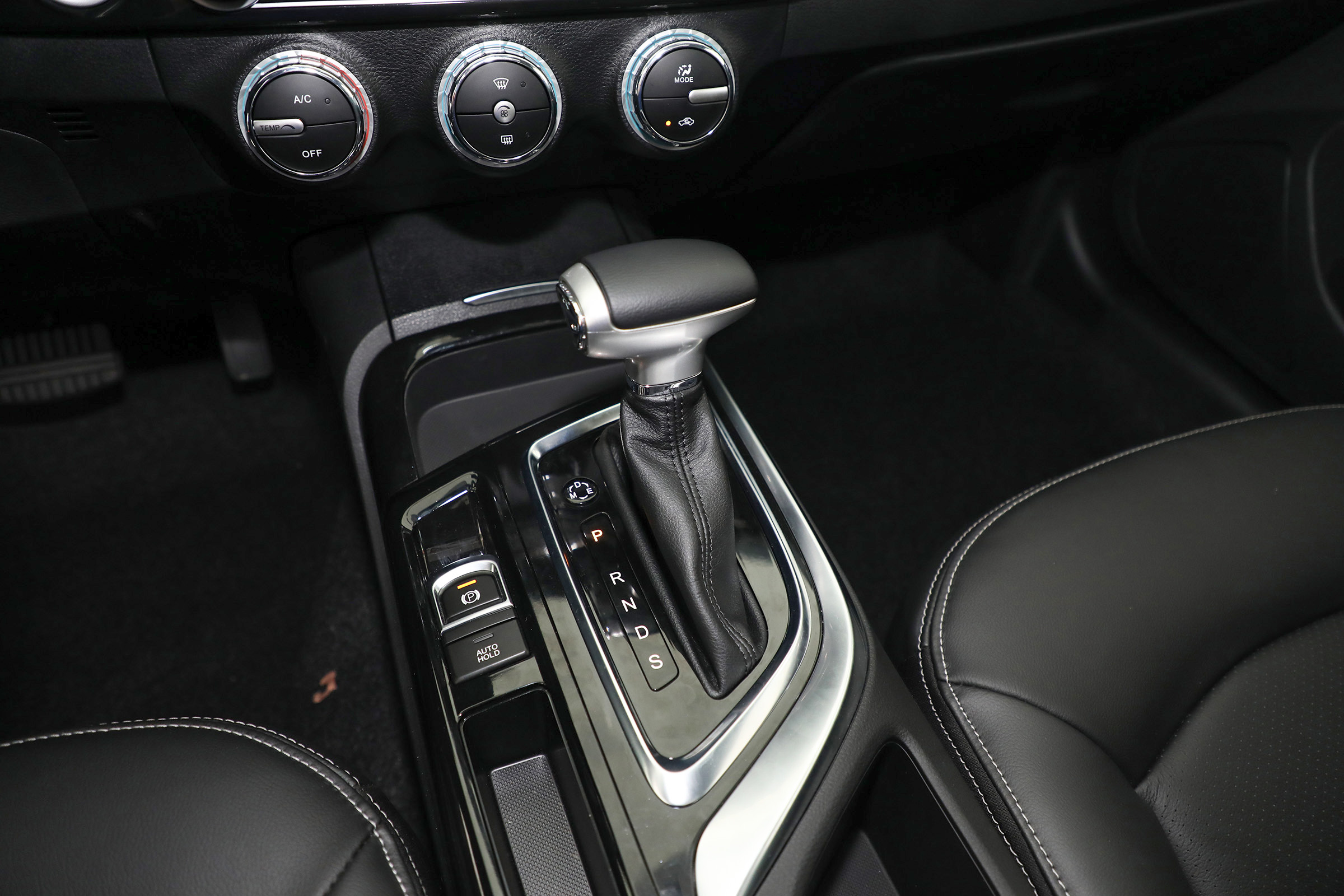 新款传祺ga6隔音实测,聊一聊试驾车