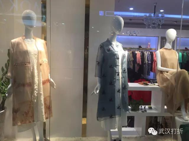 在武汉有个神秘的大楼，可以用淘宝的价格买到专柜的货！多图实拍