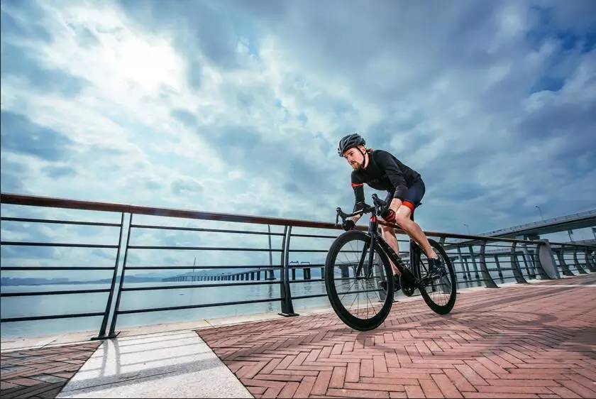 碳纤维自行车性价比最高的一款车,野兽自行车碳纤维