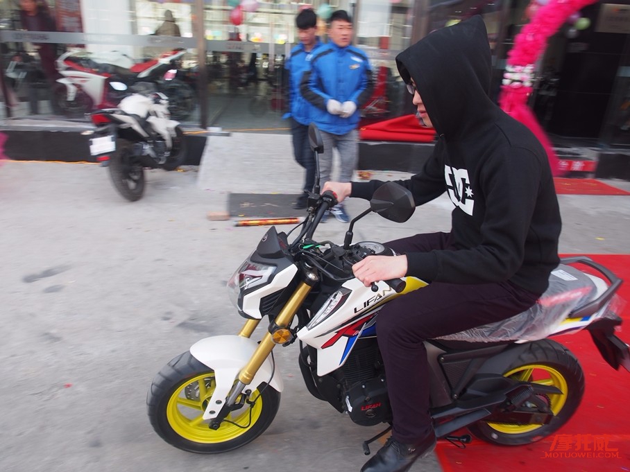 富伦车业,kps200力帆新款