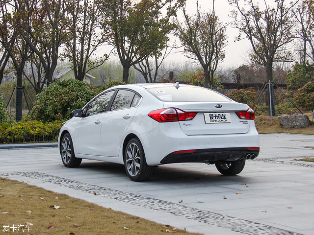 起亚k3和雪佛兰科鲁兹哪个好一点,全新起亚k3价格及图片