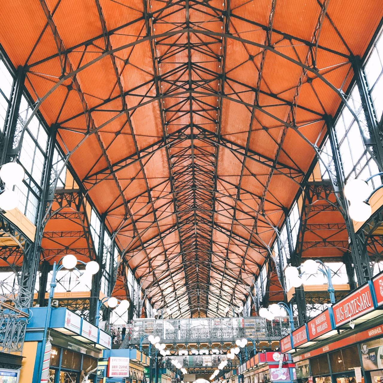 我生活在妙不可言的等待中,我们的生活在妙不可言的等待中