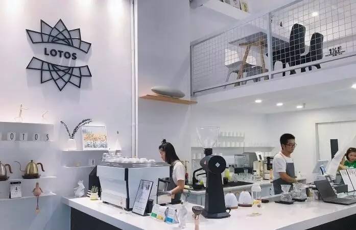 盛夏时光,相遇在菱角湖街角的北欧冷情咖啡店