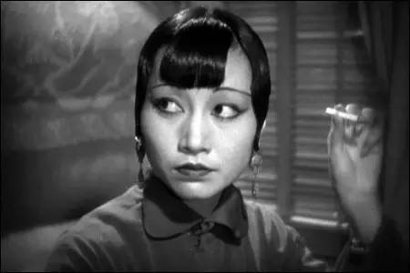 hollywood祖师爷,hollywood好莱坞的介绍