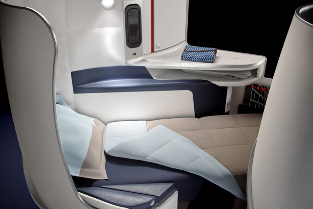 迪拜航空公司头等舱商务舱区别,航空公司头等舱商务舱测评